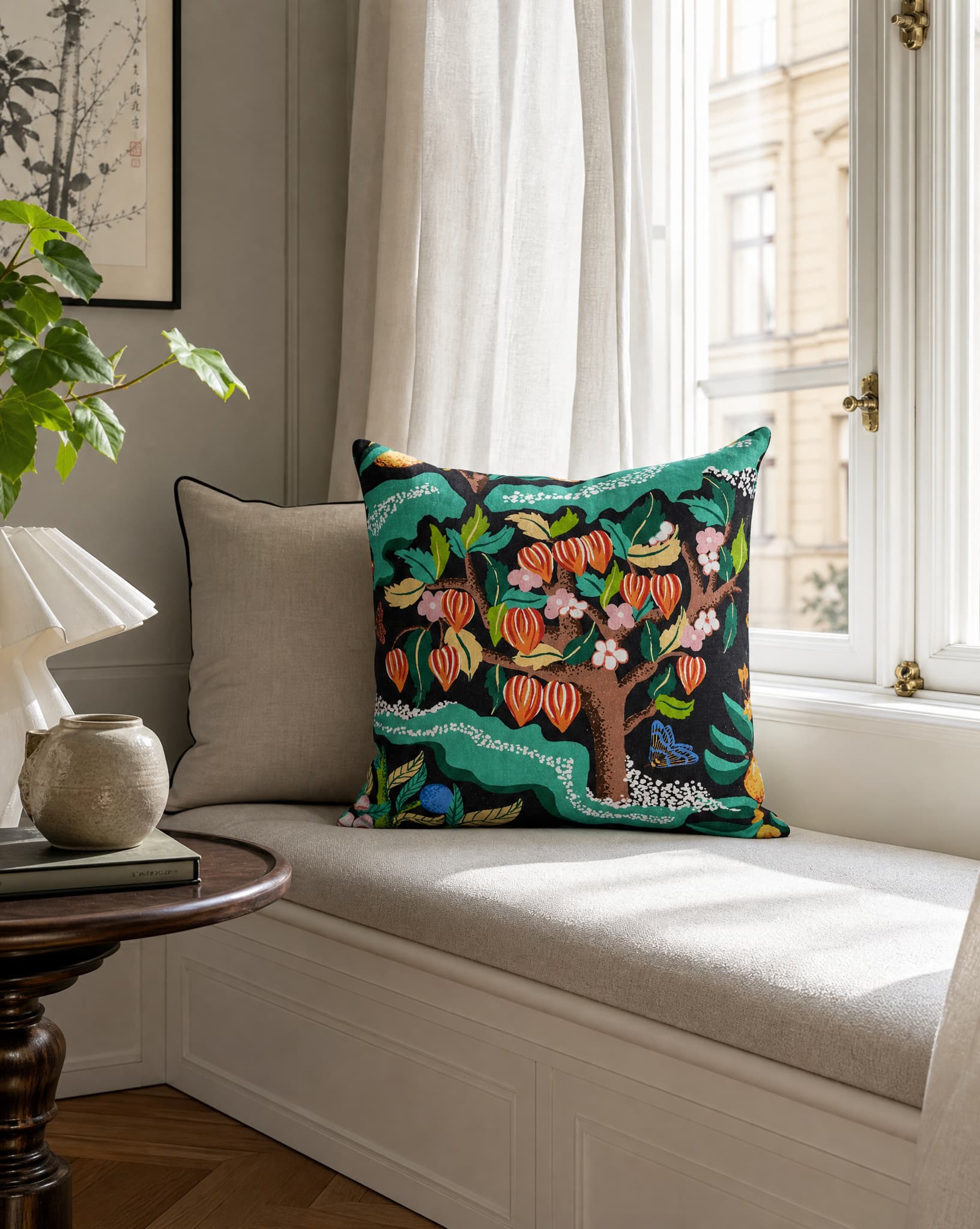 Cushion Cover Botanical Cherry Black