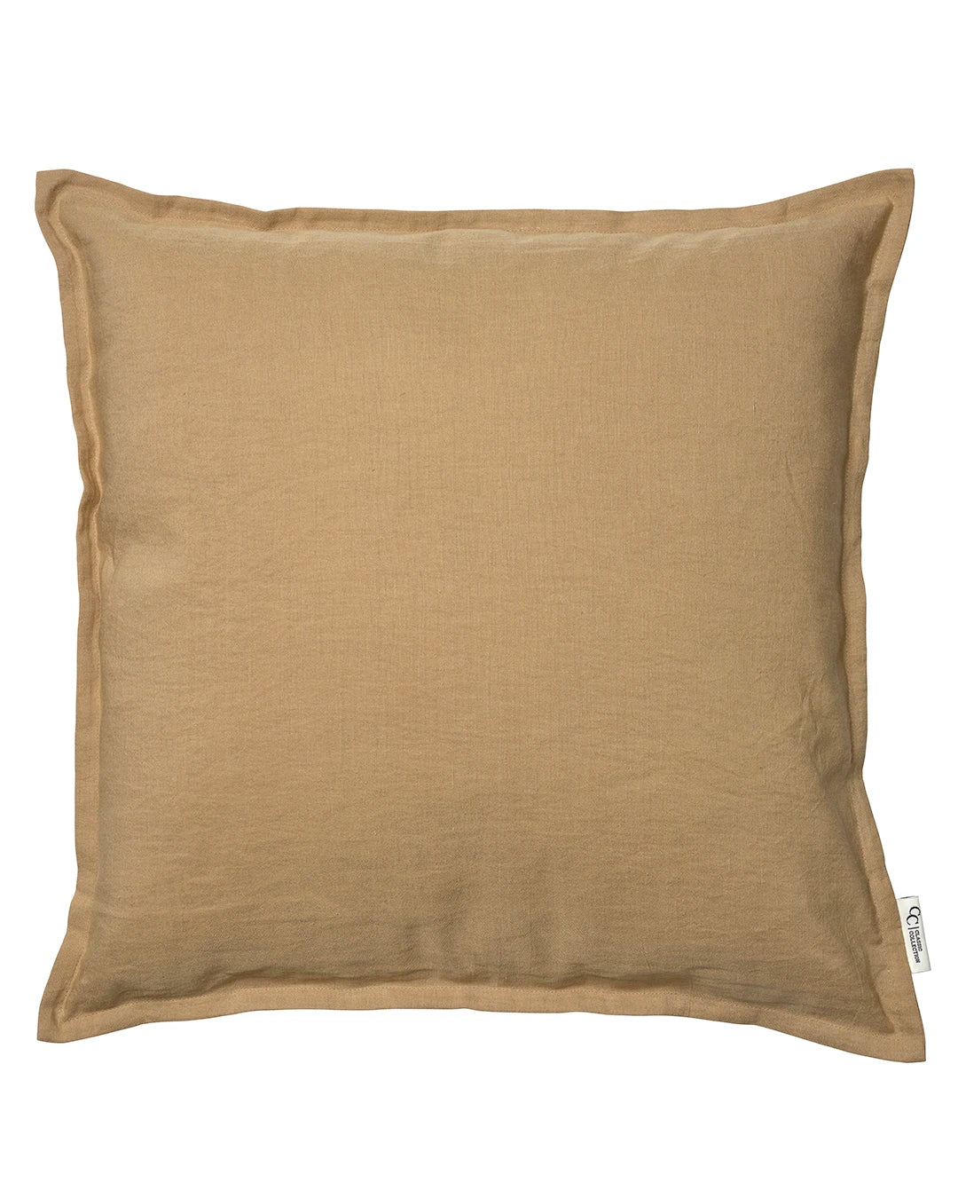 Fyrkantigt kuddfodral i beige linne med dekorativ kant och diskret tygetikett.