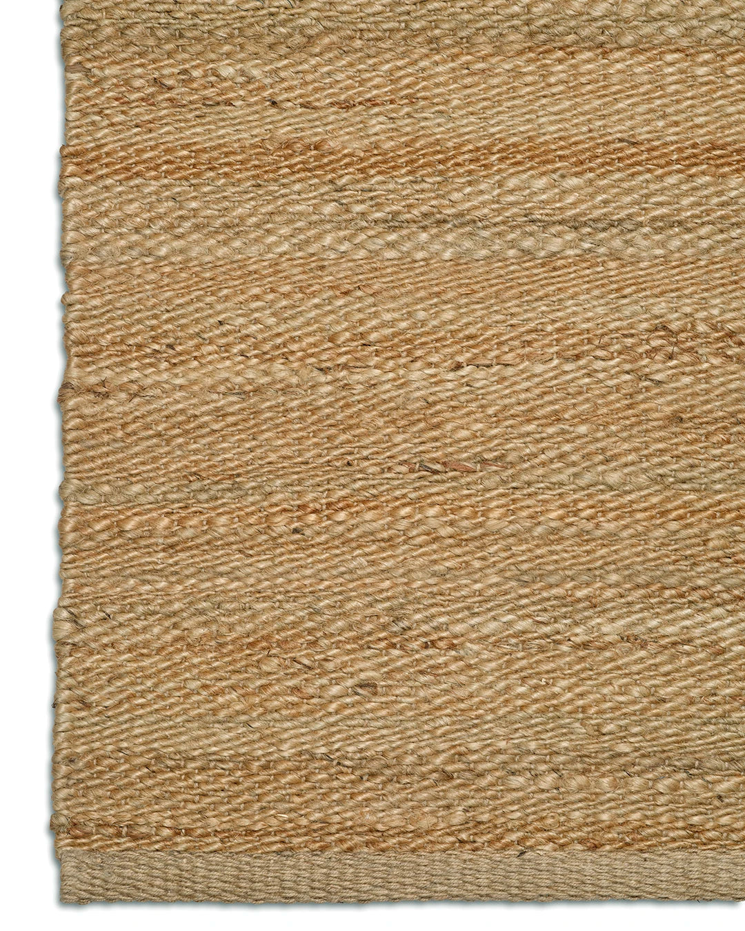 Naturfarbener Teppich aus grob gewebter Jute mit markanter, strukturierter Weboptik.