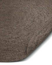 Maßgefertigter runder Teppich Merino braun