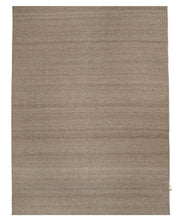 Flatvävd ullmatta Plain i naturbeige ull, frilagd produktbild sedd uppifrån med jämn vävstruktur