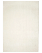 Ullmatta Lobby Off-white från Classic Collection med slät, enfärgad yta och diskret kant, tillgänglig i storlekar från 140x200 cm till 400x600 cm.