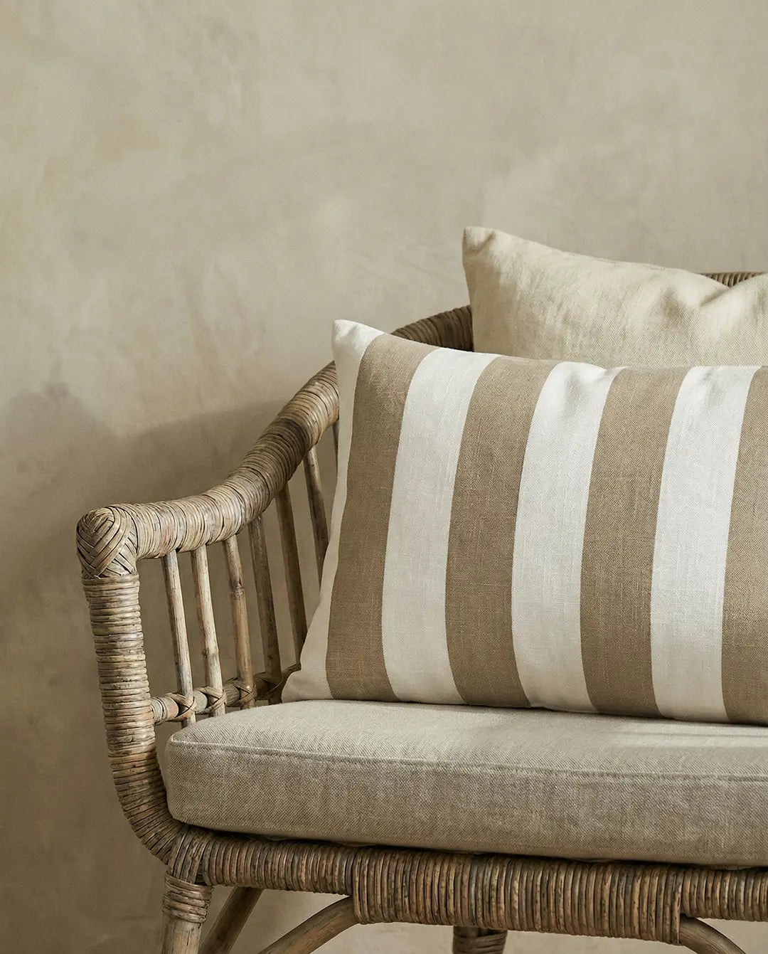 Kuddfodral Striped Beige