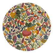 Rund Ullmatta Heritage Garden Cream Multi, mönstrad mattor med grödor. Frilagd bild.