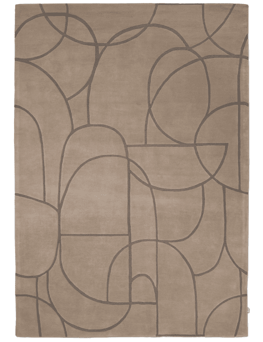 Beiger Teppich mit abstraktem, dunkelbraunem Linienmuster und geschwungenen, geometrischen Formen.