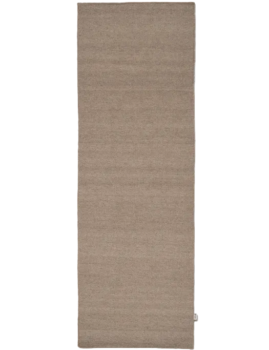 Flatvävd ullgångmatta Plain i naturbeige, frilagd produktbild sedd uppifrån med jämn vävstruktur