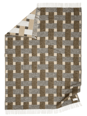 Frilagd pläd Weave Beige i nyzeeländsk ull, helt utfälld med rutmönster i beige och grå toner.