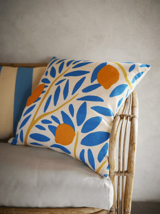 kissen-gemustert-zitronen-blau-orange-sunny-citrus-classiccollection