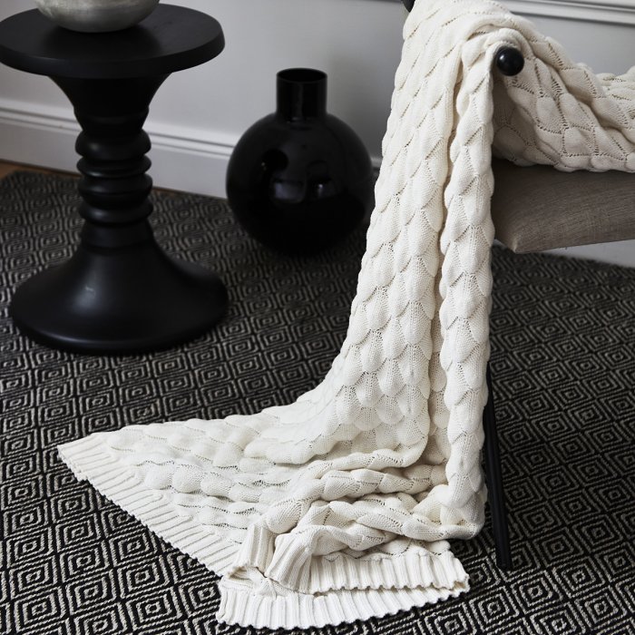 Throw Gems White Classic Collection